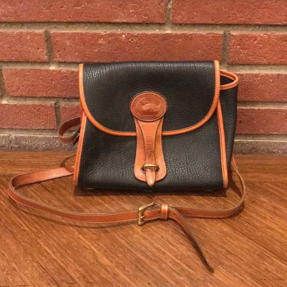 Dooney & Bourke leather purse